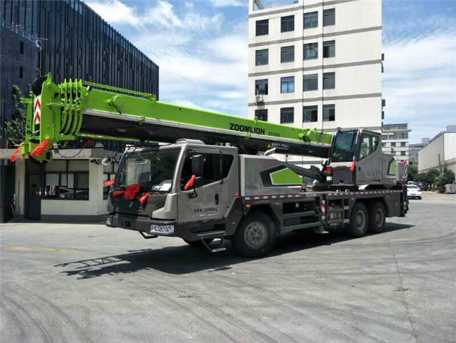 康定市随车吊师傅告诉你租赁随车吊车如何区分吨位