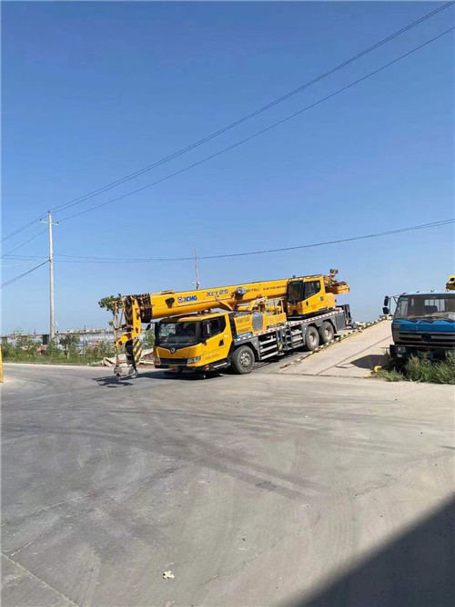 康定市吊车作业时，可能会产生哪些额外收费项目？