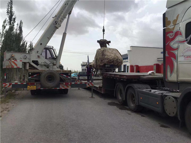 康定市狭窄场地（如小区、车间）适合用哪种吊车？