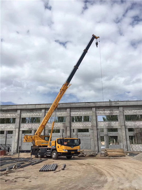 康定市吊装作业前会做设备检查吗？安全保障措施有哪些？